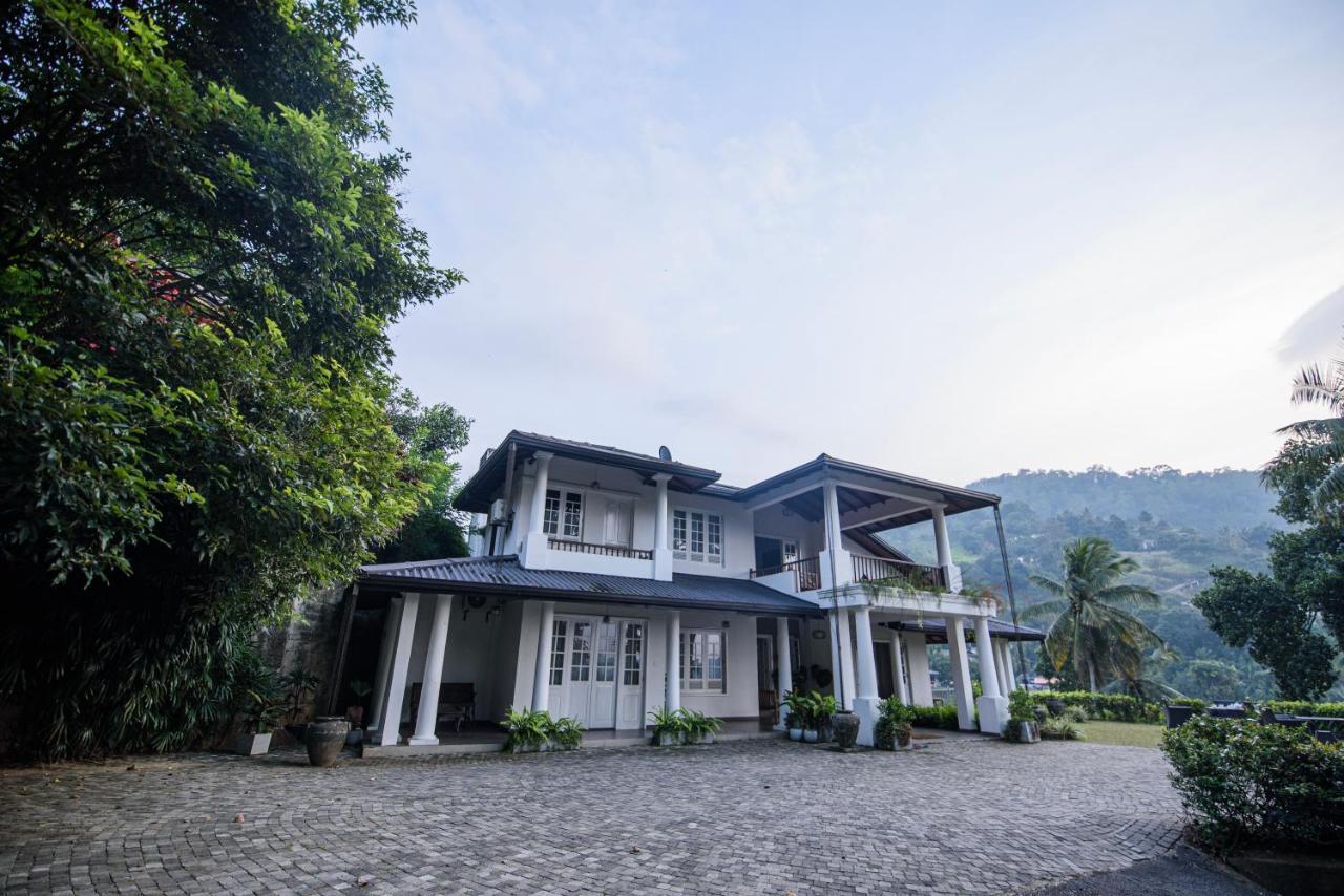 Bed and Breakfast Kingsman House Kandy Esterno foto