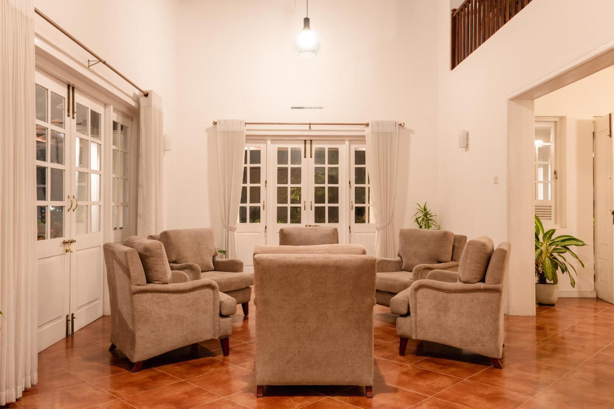 Bed and Breakfast Kingsman House Kandy Esterno foto